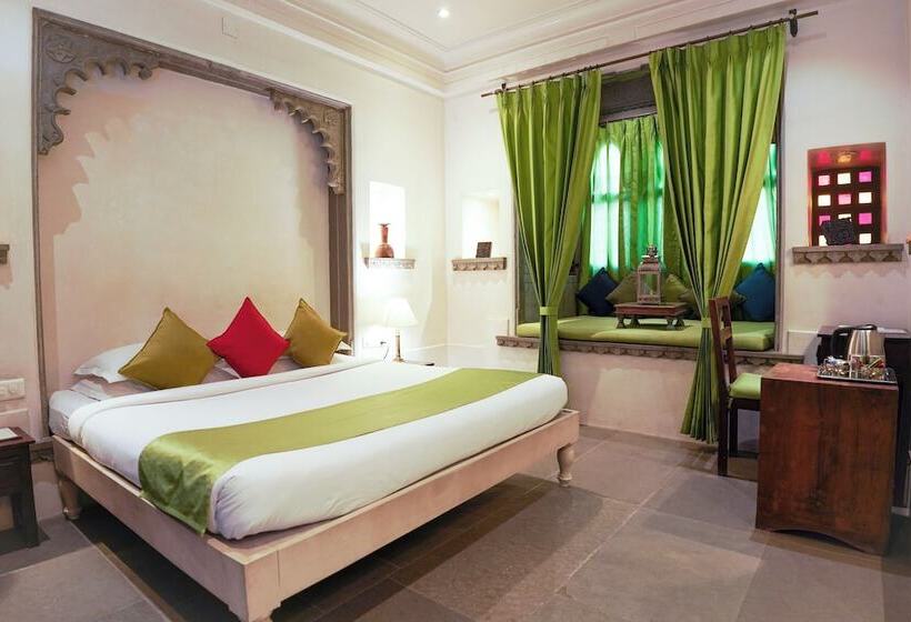 Quarto Deluxe, Madri Haveli
