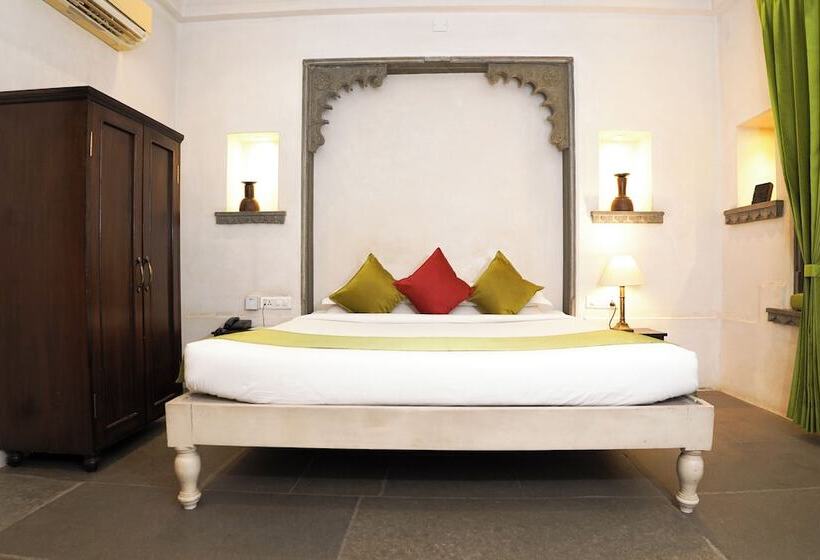 Camera Deluxe, Madri Haveli