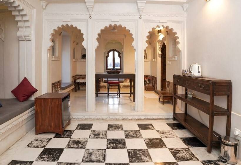 Suíte, Madri Haveli