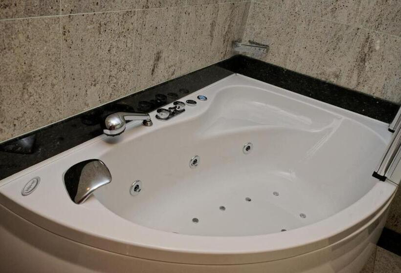 سوئیت با وان آب گرم, & Spa Palić Resort