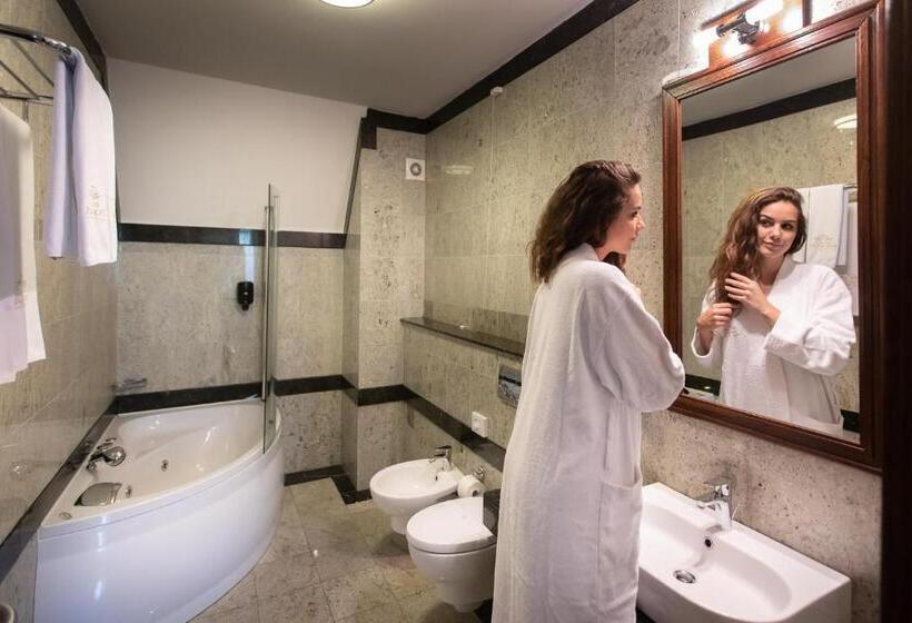 سوئیت با وان آب گرم, & Spa Palić Resort