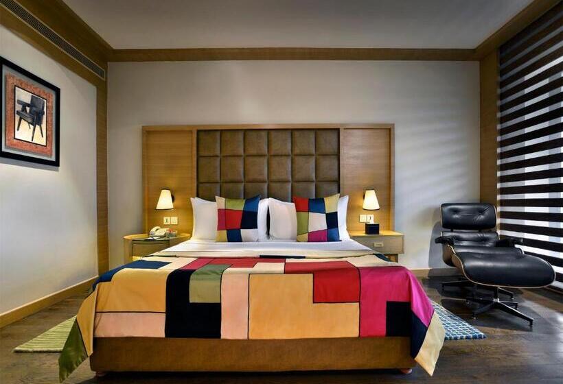 Номер Deluxe Кровать Кинг, The Lalit Chandigarh