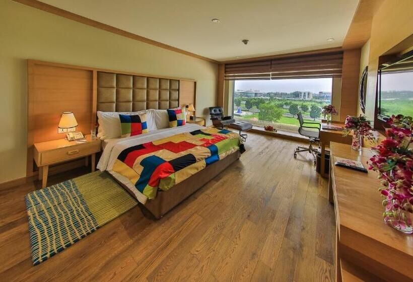 带大床的豪华间, The Lalit Chandigarh