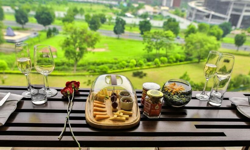 豪华套房, The Lalit Chandigarh