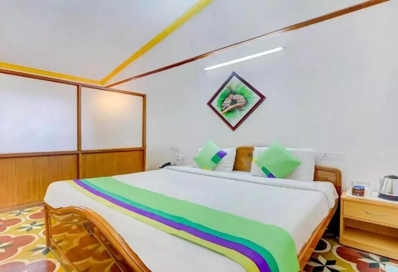 デラックスルーム, Treebo Atithi Bhavan, 1 Km From Ooty Lake