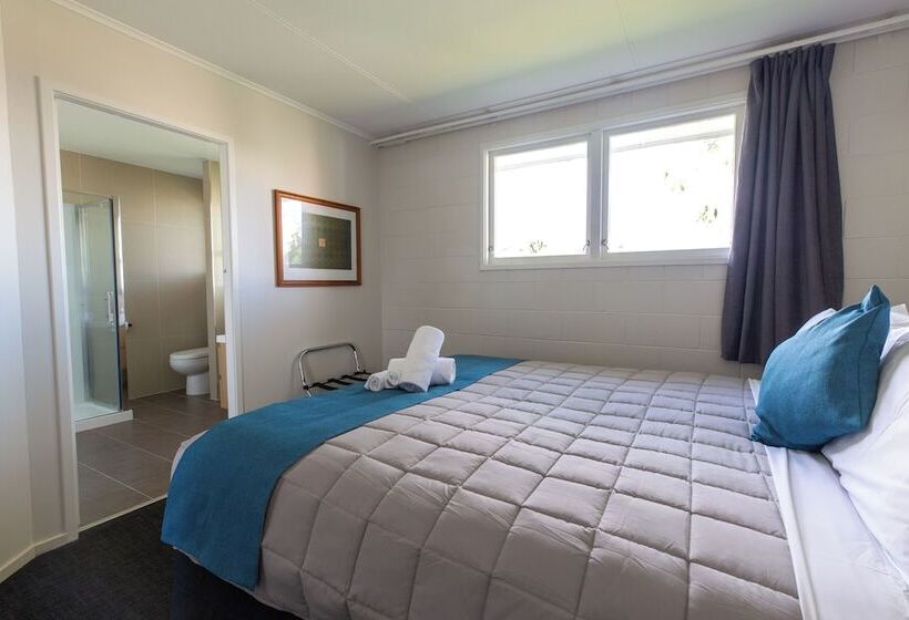 דירת חדר, Lake Breeze Motel