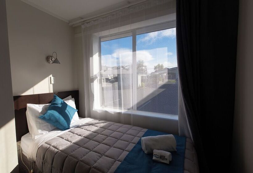 דירת חדר, Lake Breeze Motel