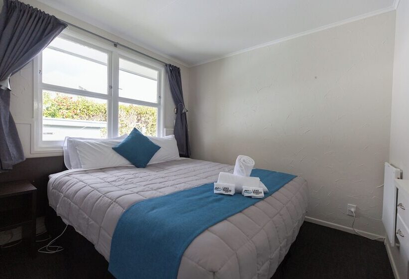 דירת חדר, Lake Breeze Motel