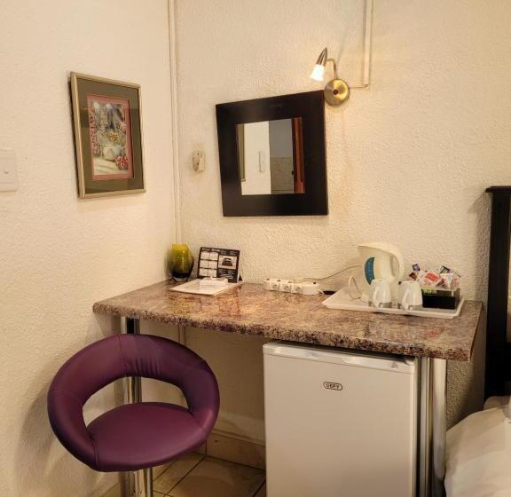 اتاق استاندارد چهار تخته, 196 On Victoria Bed & Breakfast