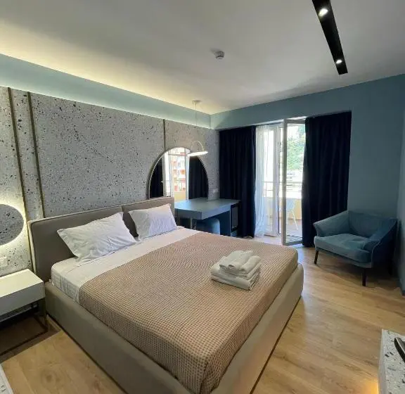 اتاق لوکس با بالکن, B&b Visar Rooms