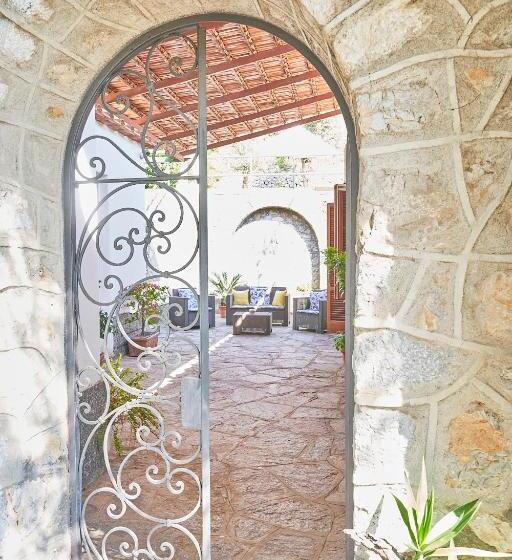 اتاق لوکس, Villa La Gitana