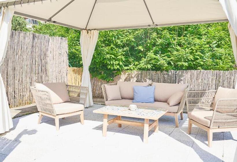 اتاق لوکس, Villa La Gitana