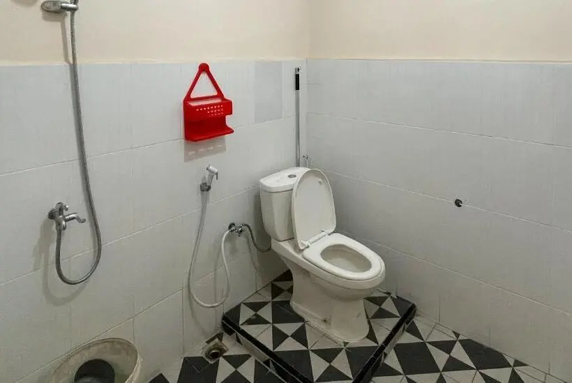 浴室共有ファミリールーム, Valencia Homestay Redpartner