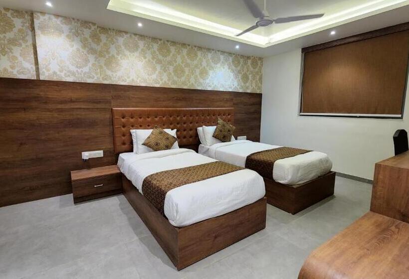 Номер Стандарт, Nova Pride