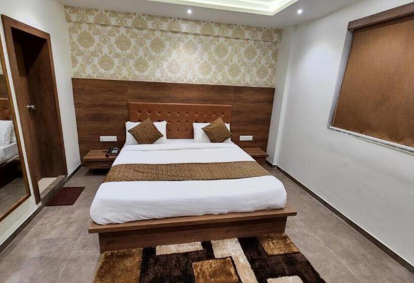 Номер Superior, Nova Pride