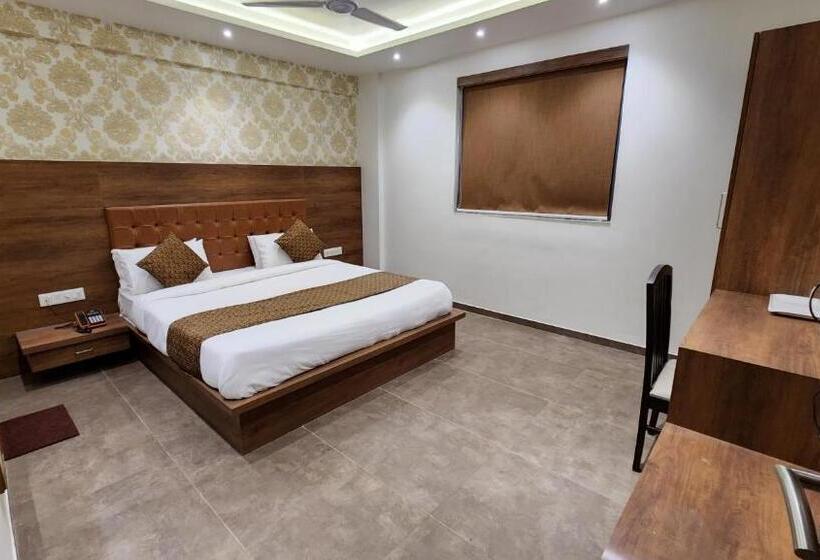 Номер Superior, Nova Pride