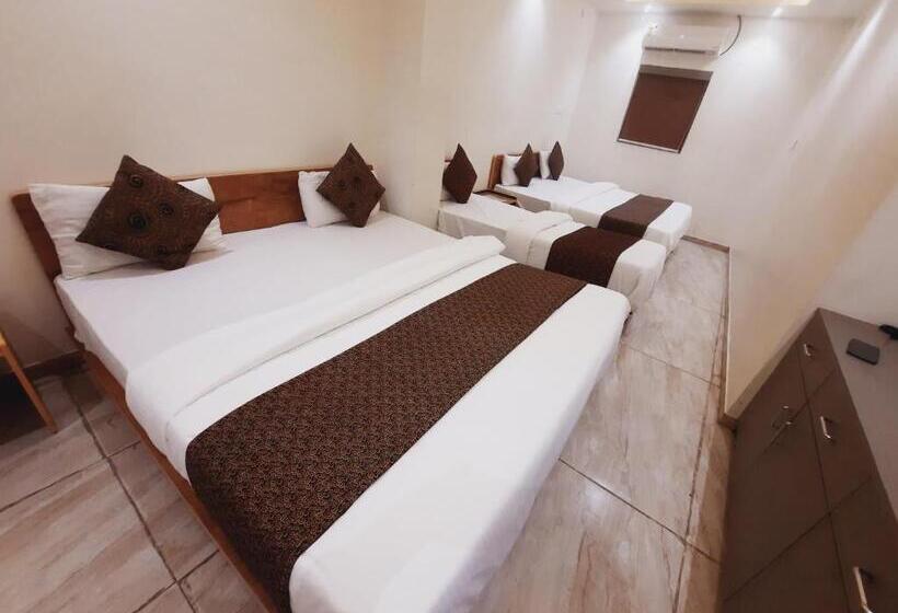 Семейный Номер, Nova Pride