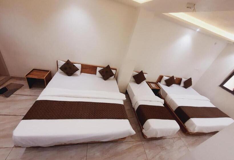 Семейный Номер, Nova Pride