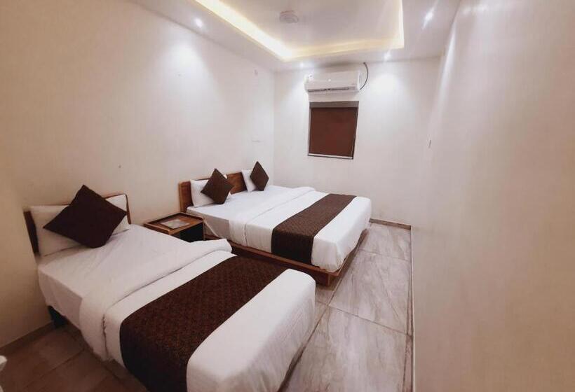 Семейный Номер, Nova Pride