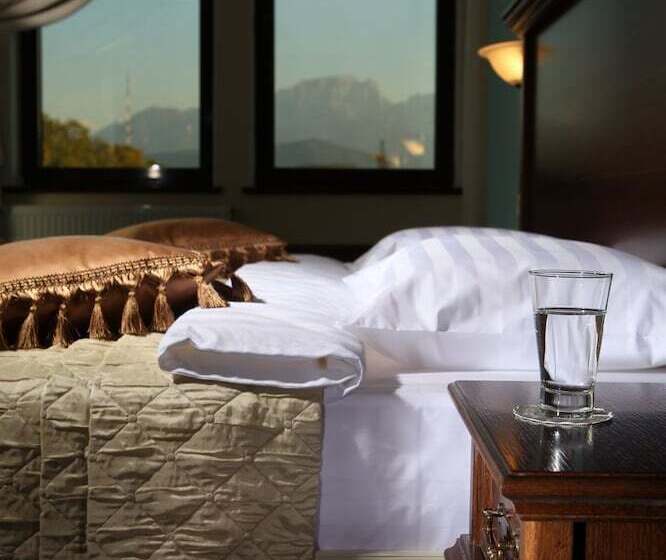 اتاق استاندارد با چشم‌انداز شهر, Aleksandrovski Grand Hotel Vladikavkaz