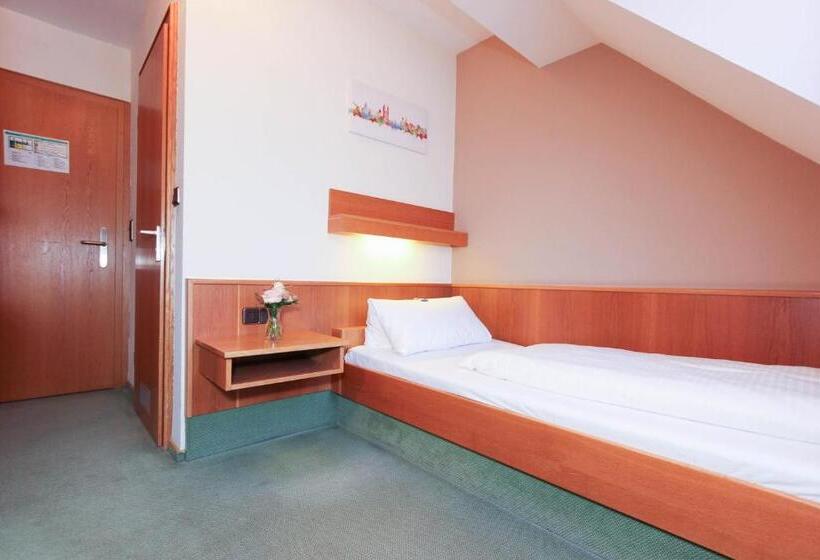 חדר אקונומי יחיד, City Hotel Würzburg
