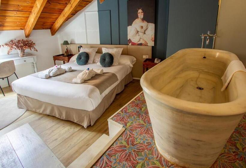 سوییت جونیور لوکس, Les Monges Palace Boutique