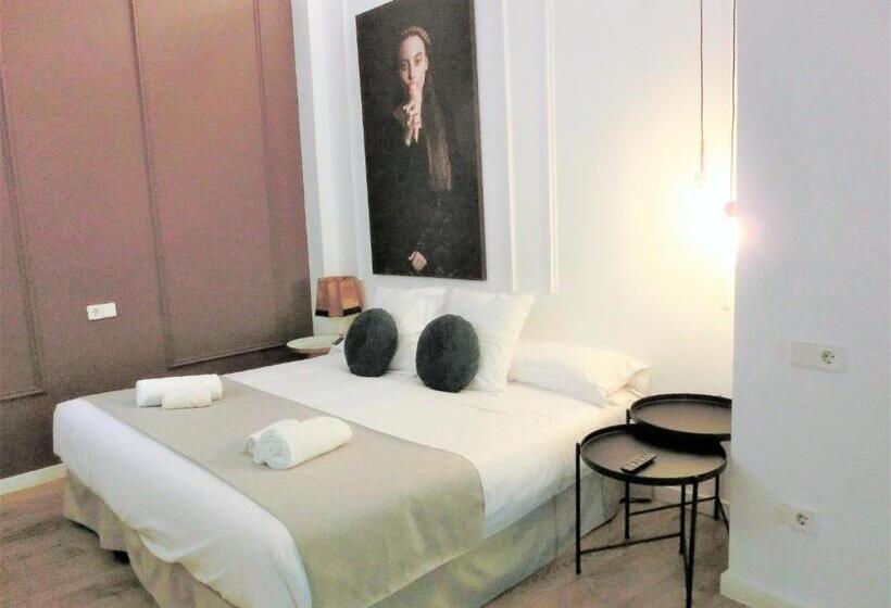 اتاق سوپریور خانوادگی, Les Monges Palace Boutique