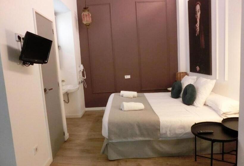 اتاق سوپریور خانوادگی, Les Monges Palace Boutique