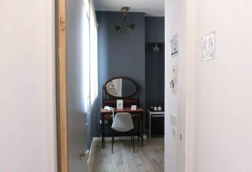 اتاق استاندارد سه نفره, Les Monges Palace Boutique