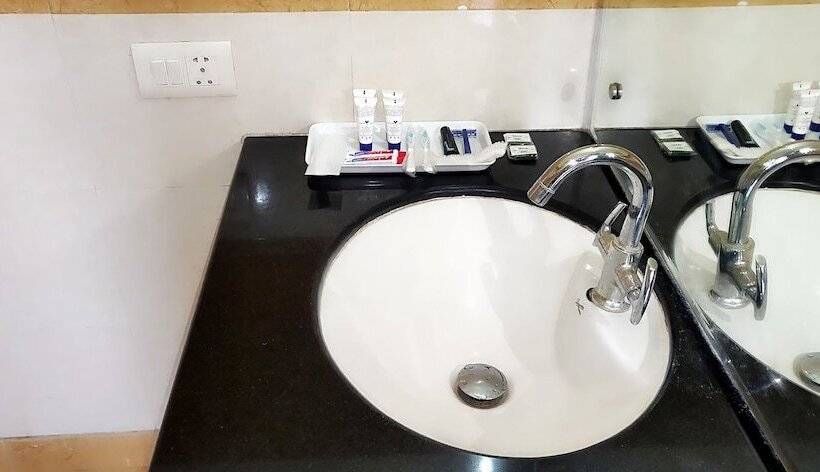 Familjerum, Asia Shripati By Mtmcs