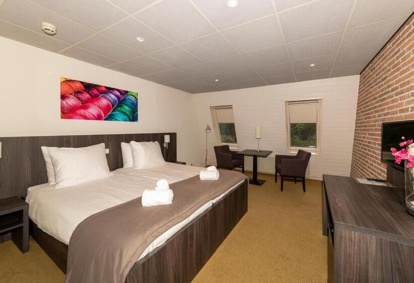 חדר סופריור, De Koekoekshof