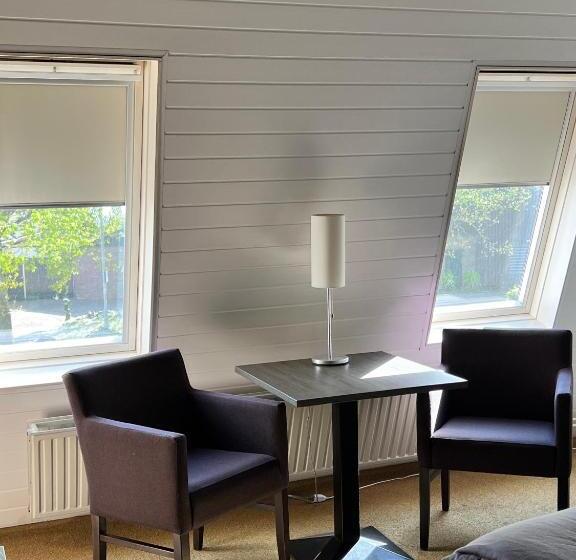 חדר סופריור, De Koekoekshof