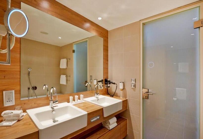 Студия Стандарт, H4 Hotel München Messe
