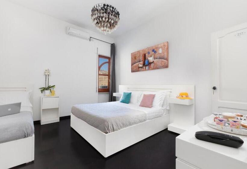 חדר סטנדרט לשלושה, Herculaneum