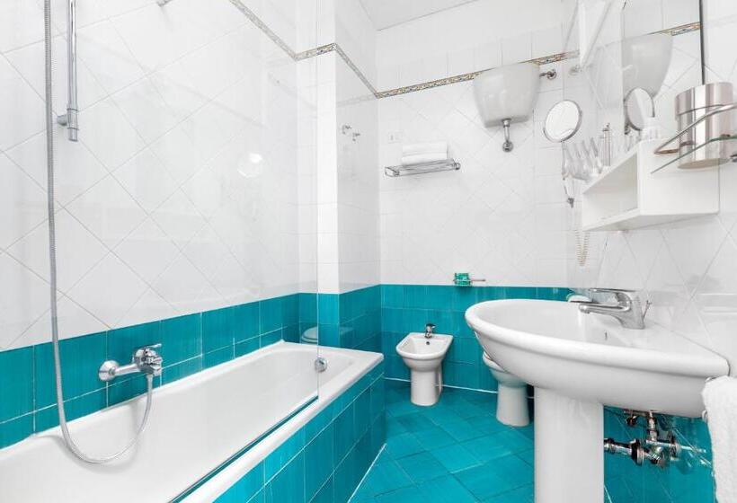 חדר סופריור לארבעה, Herculaneum