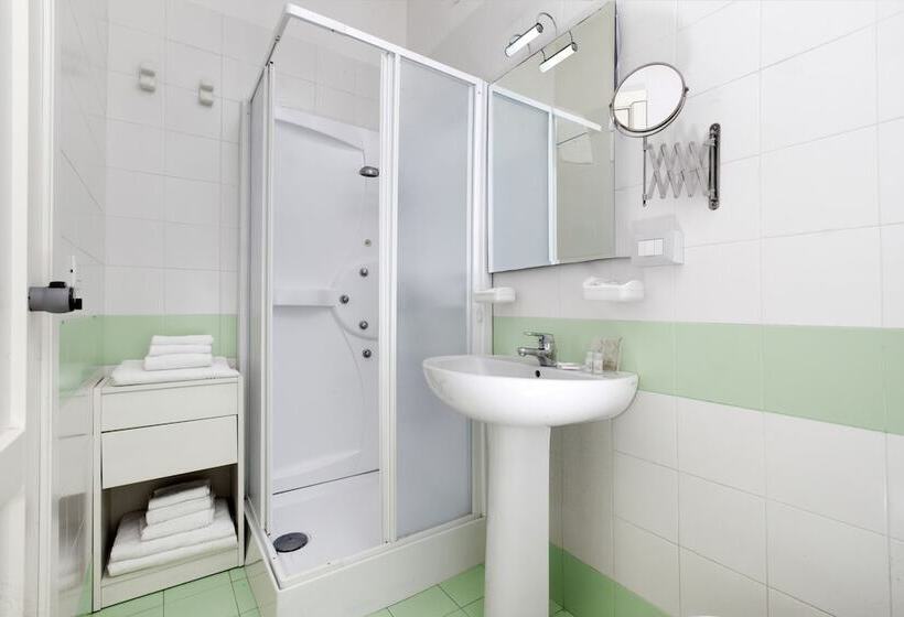 חדר סטנדרט לשלושה, Herculaneum