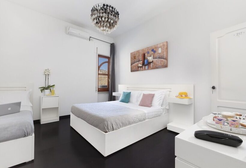 חדר סטנדרט לשלושה, Herculaneum