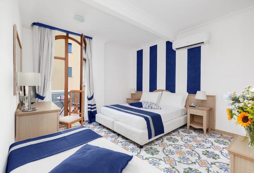 חדר סופריור לשלושה, Herculaneum