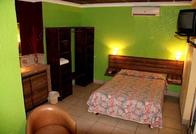 标准三人间, Miramar