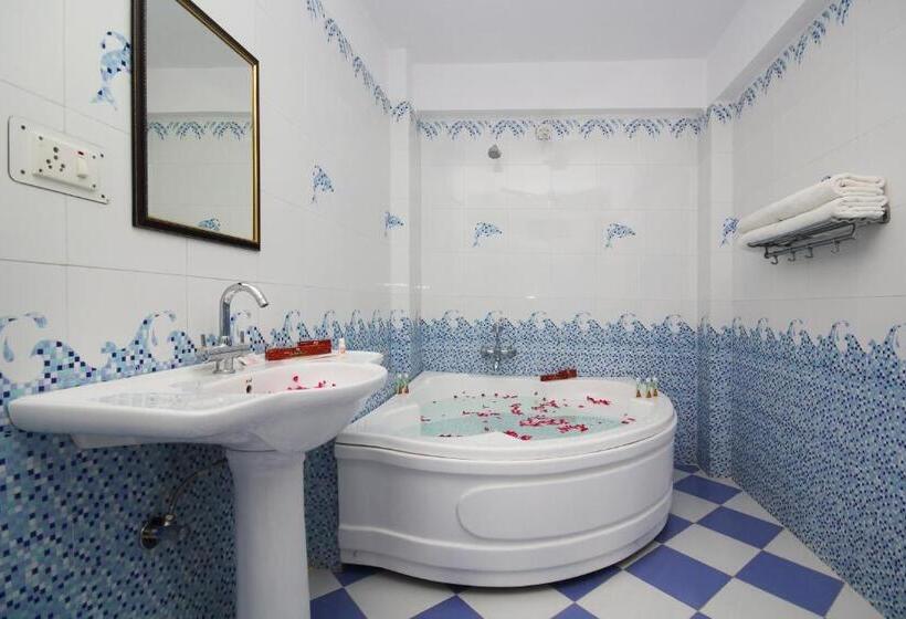 패밀리 스위트, Padmini Palace