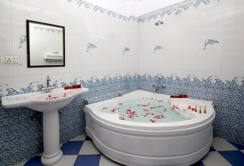 패밀리 스위트, Padmini Palace