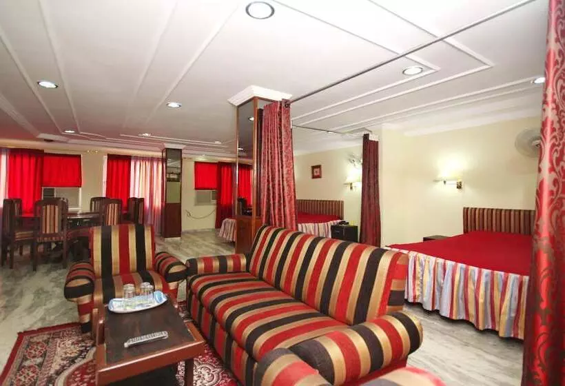 سوئیت خانواده 2 خوابه, Padmini Palace
