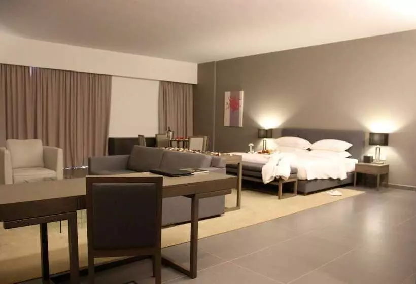سوییت با چشم‌انداز دریا, Pangea Beach Resort
