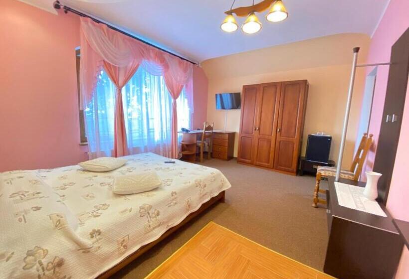 Номер Economy, Pensiunea Crocus Sauna & Billiard