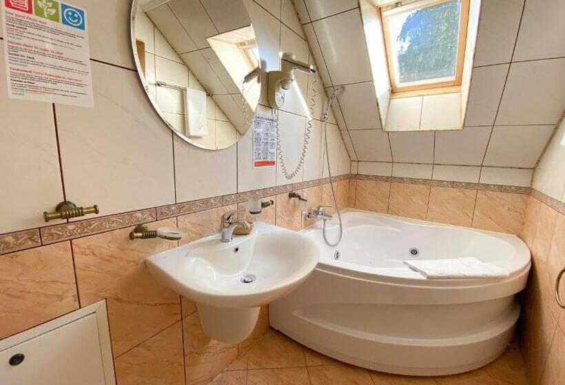 Апартаменты 1 Спальня с Видом, Pensiunea Crocus Sauna & Billiard