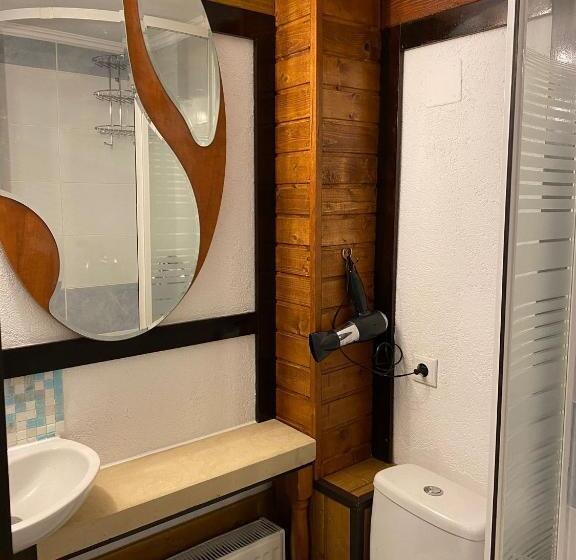 Номер Стандарт, Pensiunea Crocus Sauna & Billiard