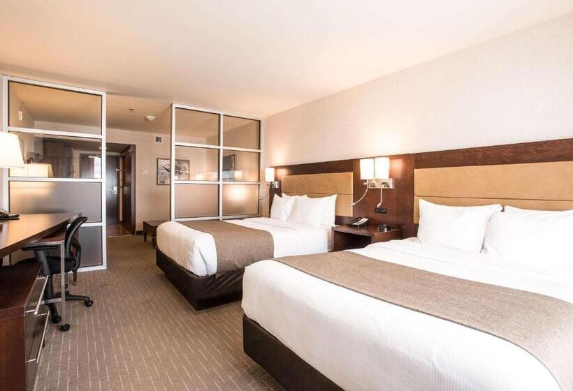 جناح, Quality Inn & Suites