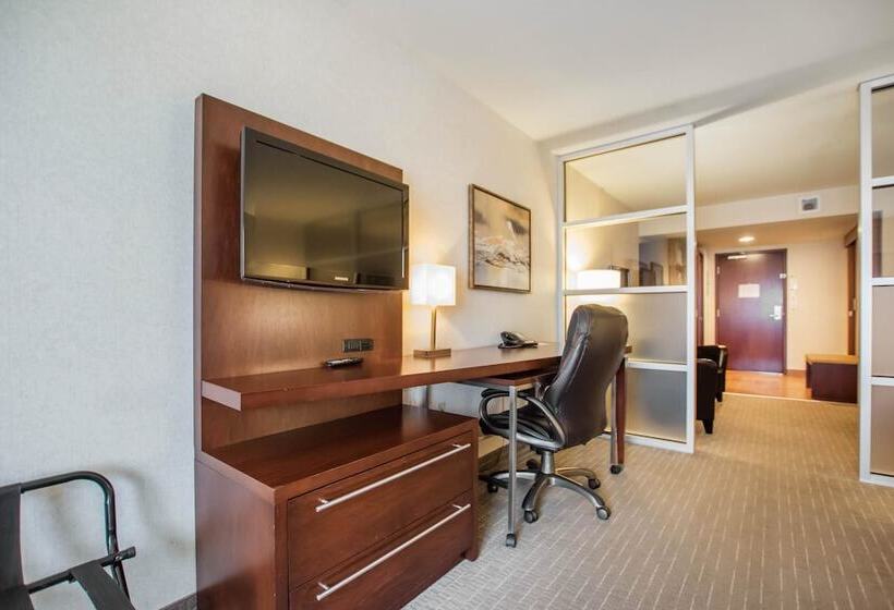 جناح, Quality Inn & Suites