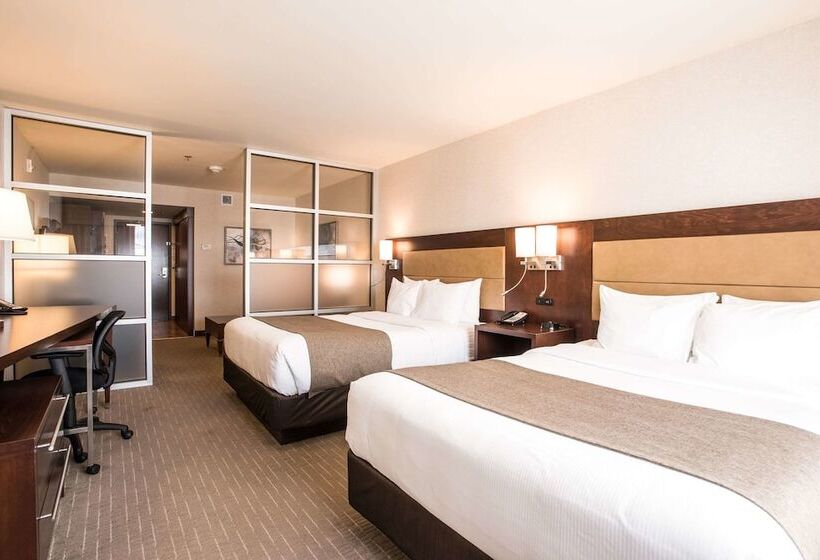 جناح, Quality Inn & Suites