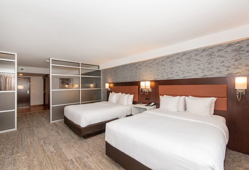 جناح, Quality Inn & Suites